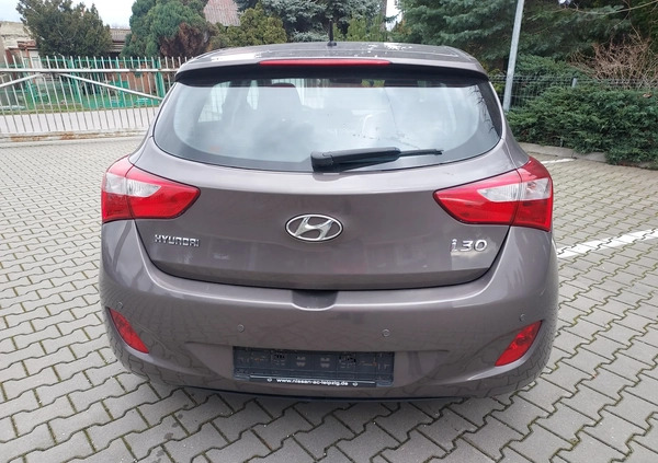 Hyundai I30 cena 31900 przebieg: 116000, rok produkcji 2012 z Radom małe 121